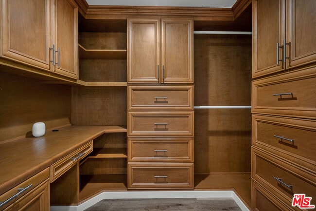 Building Photo - 20 Voyage St