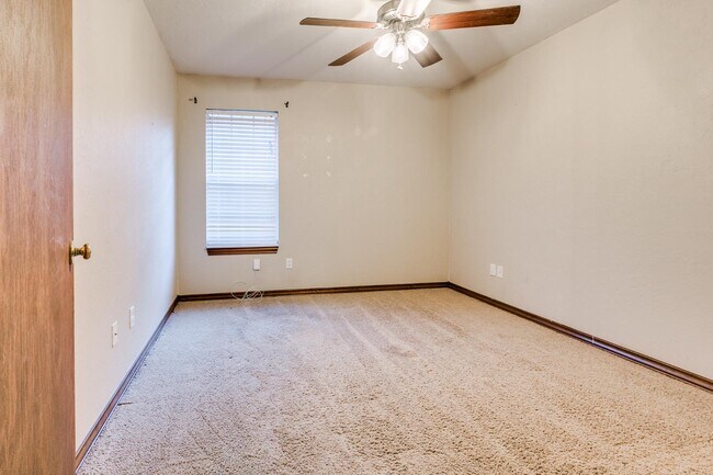 Building Photo - 3520 SW 127th St