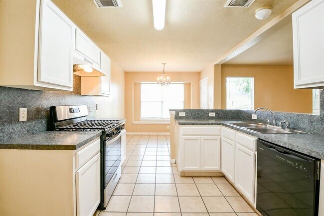 Building Photo - 2643 Kiplands Ct