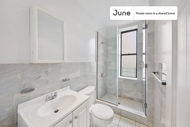 Building Photo - Room in Shared 4 bed/2 bath home in East Harlem