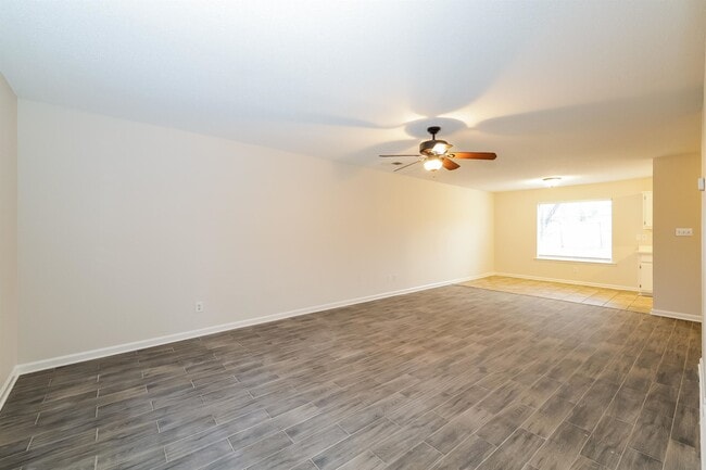 Building Photo - 4793 Northwood Hills Dr