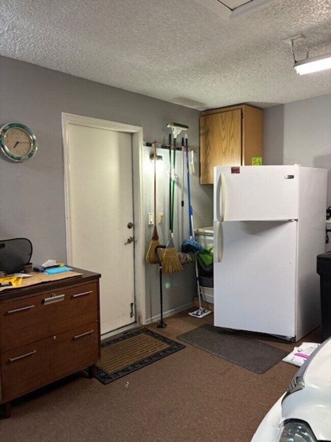 Building Photo - Welcome to this stunning 2-bedroom, 2-bathroom home, in Leisure World a 45+ Active Adult Resort C...