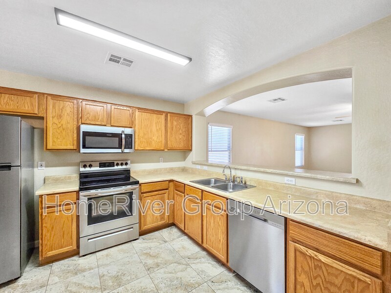 Building Photo - 29197 N Yellow Bee Dr