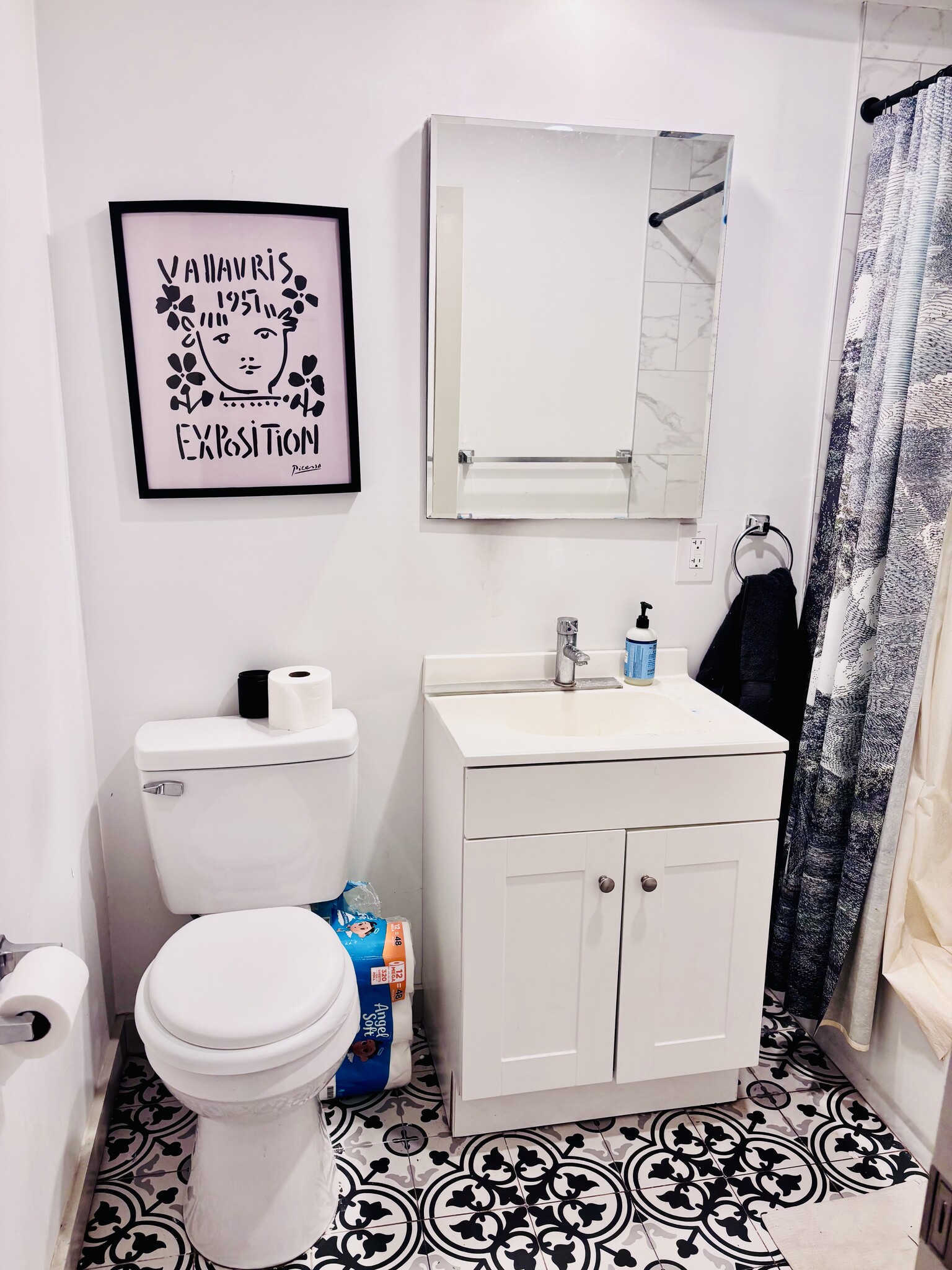 Building Photo - 49 Columbia Tpke