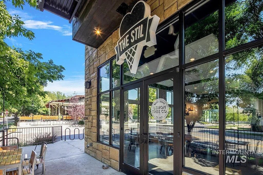 Building Photo - 3918 S Mill Site Ave