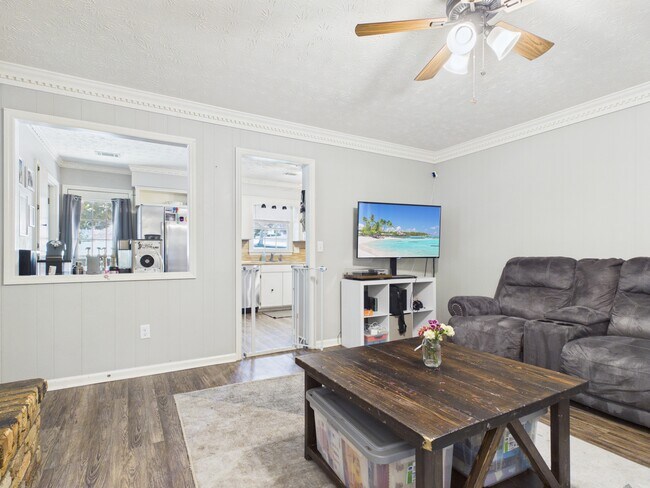 Building Photo - 1332 Autumnridge Dr