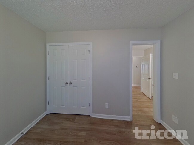 Building Photo - 2000 Taras Trace Dr