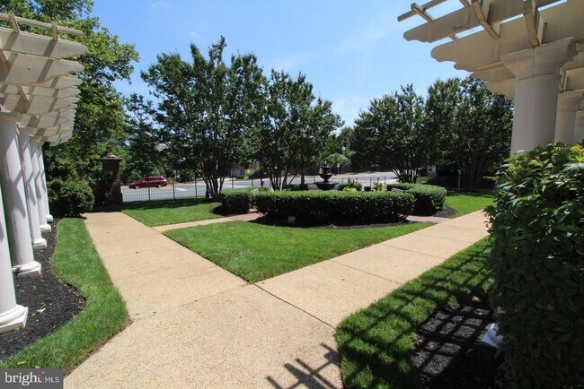 Building Photo - 10502 James Wren Way