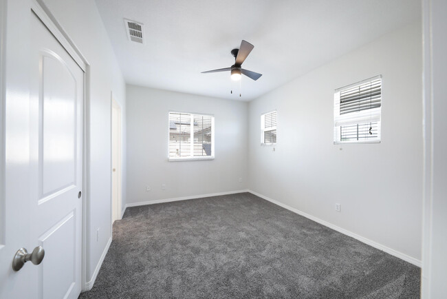 Building Photo - 5702 Segovia Way