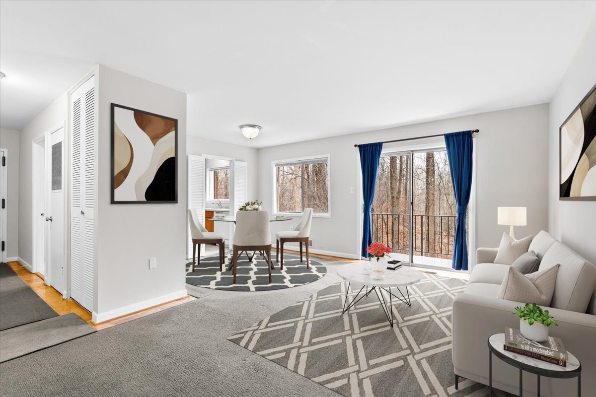 Building Photo - 10631 Weymouth St