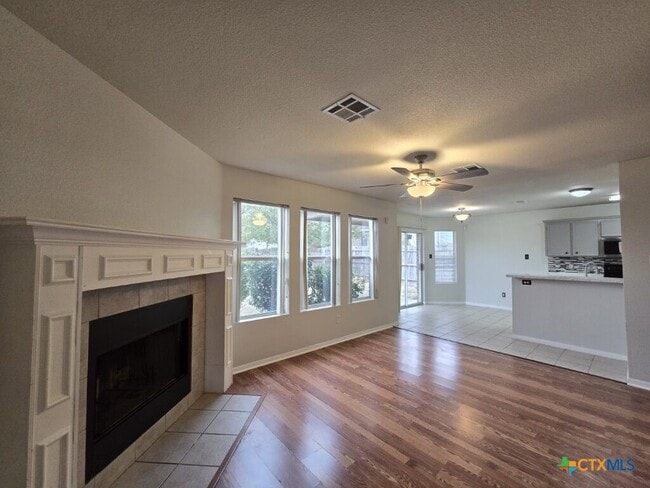 Building Photo - 4407 Paintbrush Dr