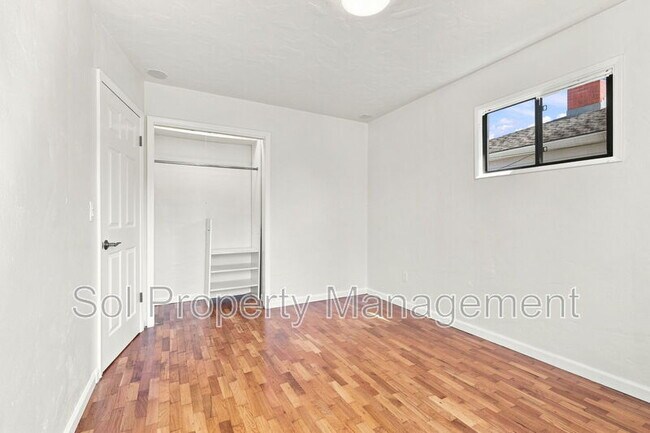 Building Photo - 1863 43rd Ave