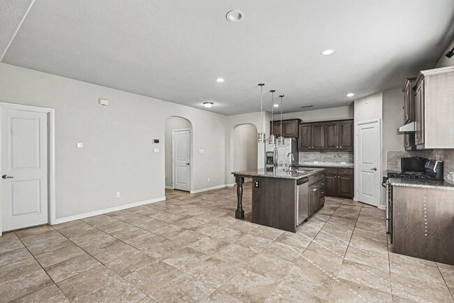 Building Photo - 613 Dunster Ln