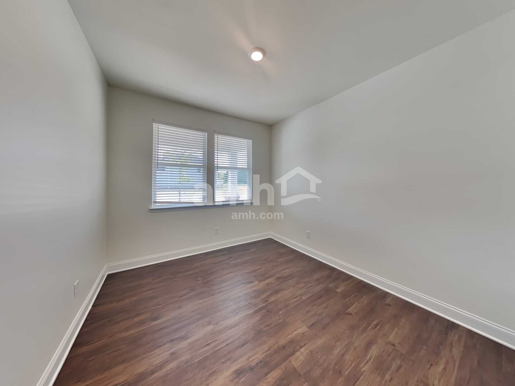 Building Photo - 4080 Chivalry Dr