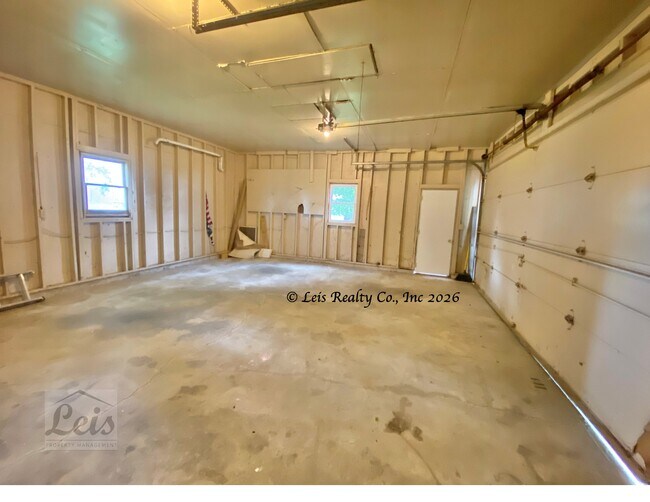Building Photo - 2837 OH-47