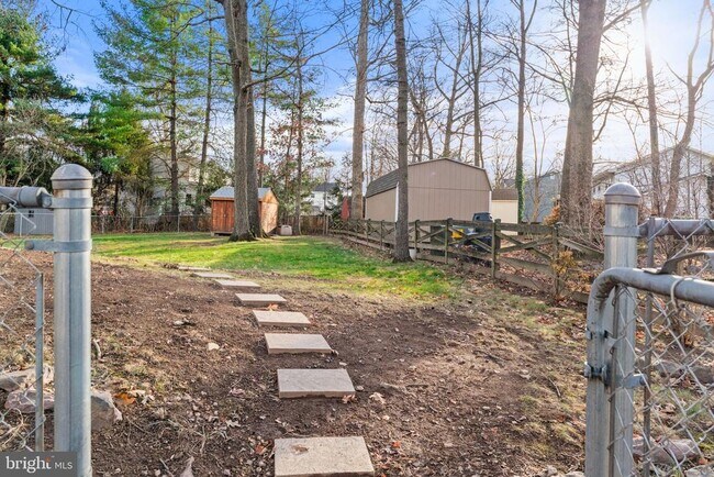 Building Photo - 13719 McGill Dr