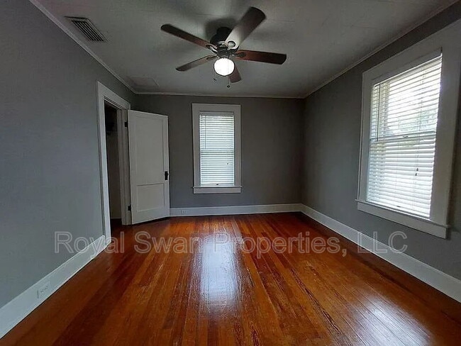 Building Photo - 515 McRorie St