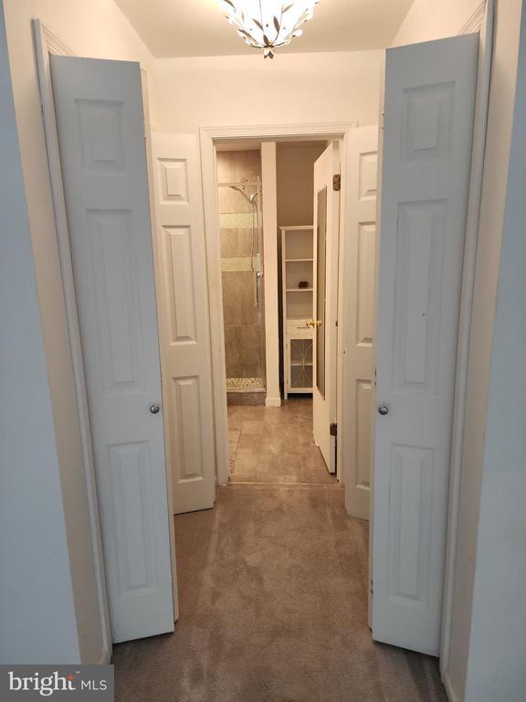 Building Photo - 25 Forsythia Ct