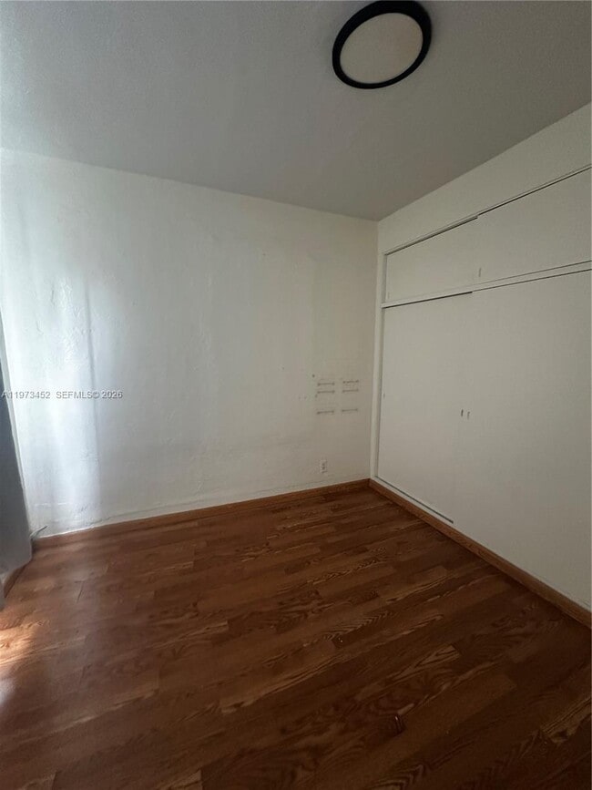 Building Photo - 3401 SW 24th Ter