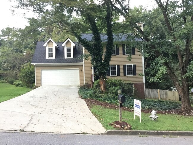 Building Photo - 3331 Birchwood Trail