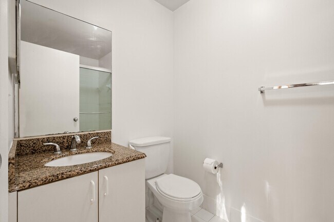 Building Photo - 6960 SW 39th St