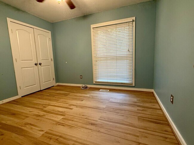 Building Photo - 5745 Waterwood Dr