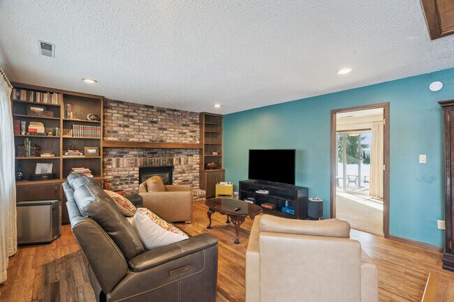 Building Photo - 1245 Michelle Ct