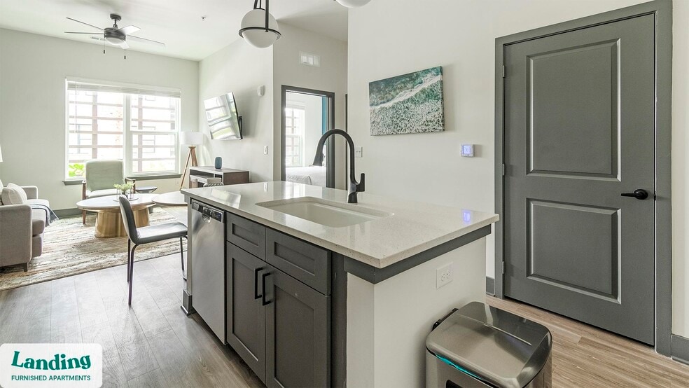 Building Photo - 944 Broadcast Pl