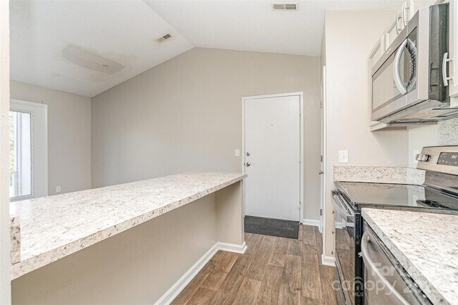 Building Photo - 6165 Meadow Rose Ln