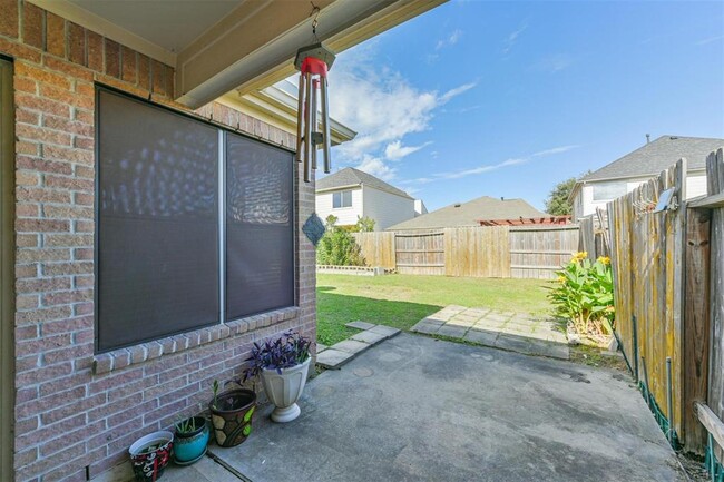Building Photo - 13247 Gardnerville St