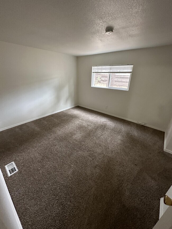Building Photo - 4486 E Crystal Dr