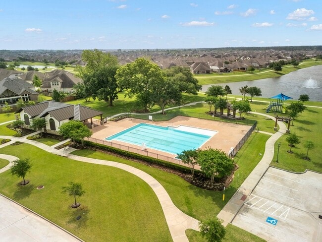 Building Photo - 18115 Westward Dale Dr