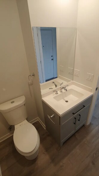 Building Photo - 5366 S Laramie Ave