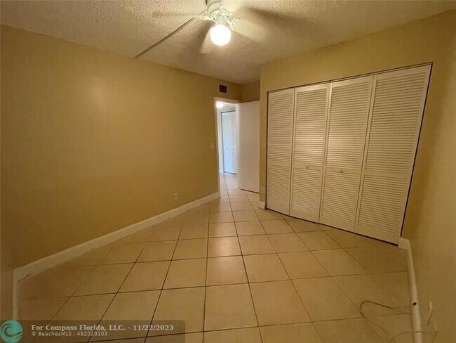 Building Photo - 12222 Royal Palm Blvd