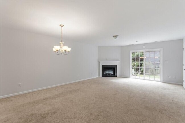 Building Photo - Beautiful Durham Town Home For Rent