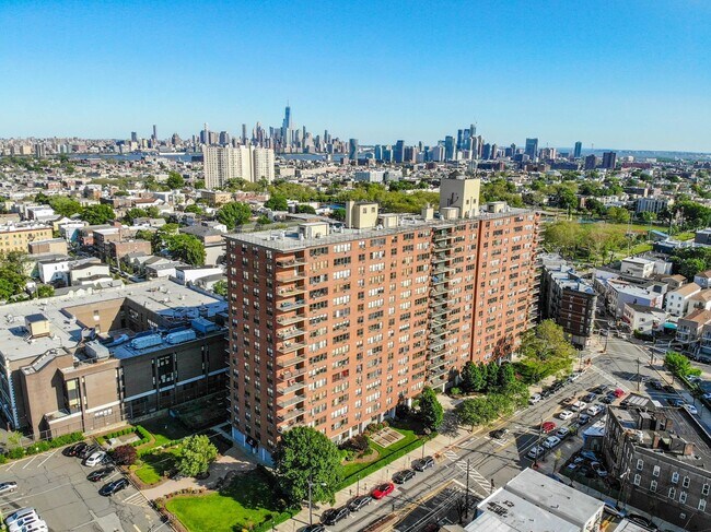 Building Photo - 500 Central Ave