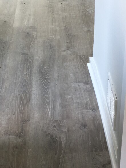 Building Photo - N53W34396-W34396 Rd Q