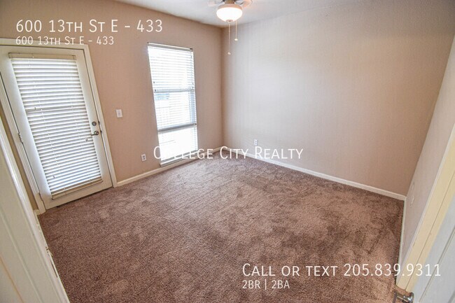 Building Photo - 600 13th St E