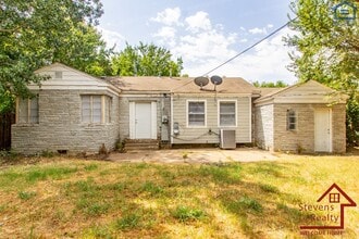 Building Photo - 1303 NW Taylor Ave