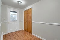 Building Photo - 160 Union Corners Rd