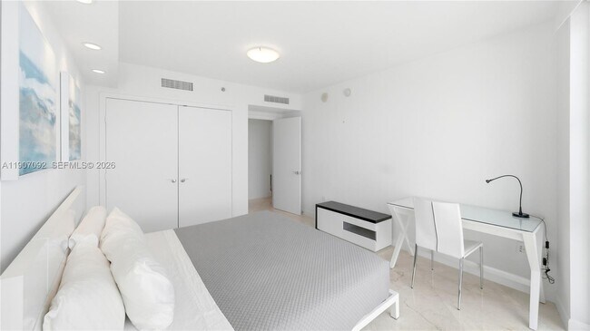 Building Photo - 1850 S Ocean Dr