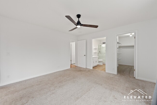 Building Photo - 2529 Buss Dr