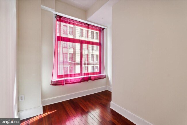 Building Photo - 1500 Chestnut St