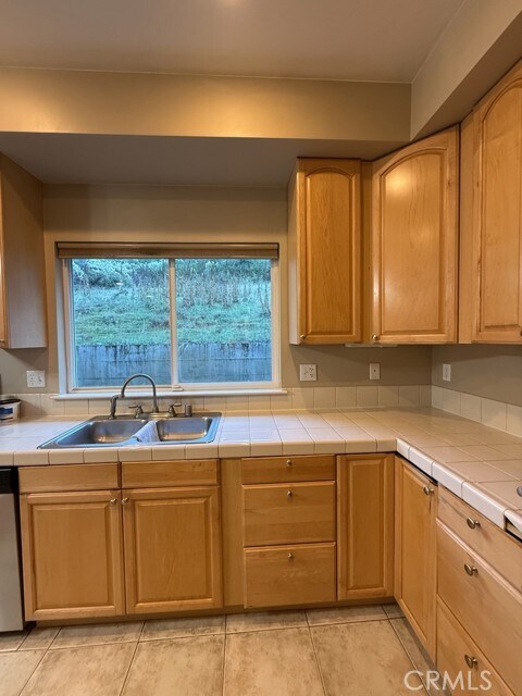 Building Photo - 10401 Point Lakeview Rd