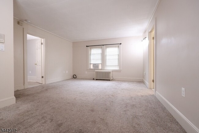 Building Photo - 17 Hazelwood Ave
