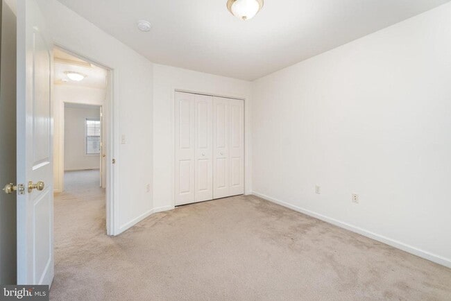 Building Photo - 6383 CREEKBEND