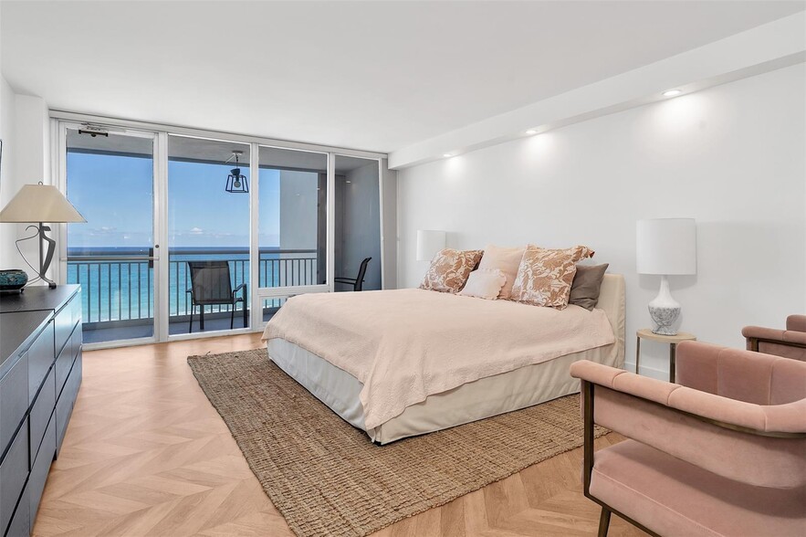 Building Photo - 1390 S Ocean Blvd