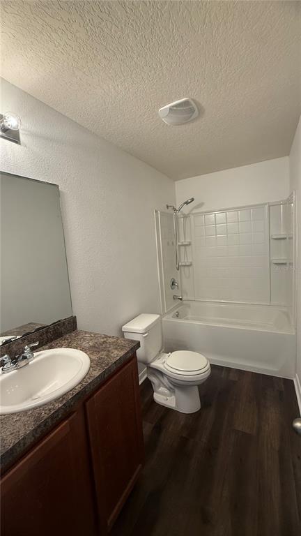 Building Photo - 15 Renshaw Dr