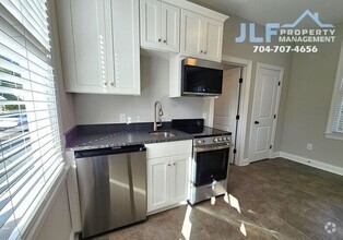 Building Photo - Cute Studio Apartment in Salisbury!