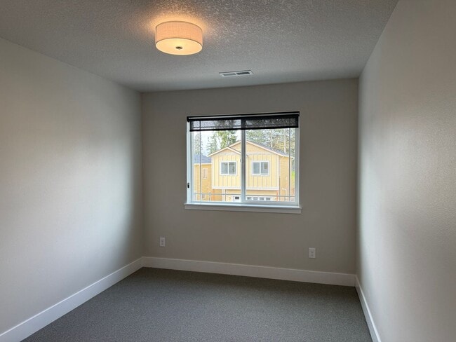 Building Photo - Beautiful Three Bedroom New Construction Home For Rent